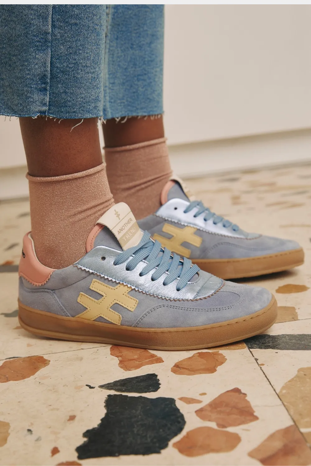 ANOTHER TREND A032 ICONIC BLUE AND BABY PINK LEATHER TRAINER