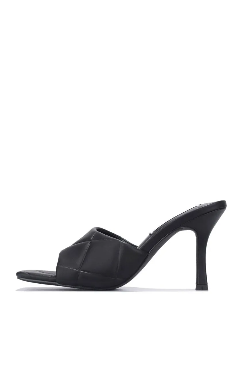 CAPE ROBBIN ROLEX GOING HARD TO FLEX SLIP ON MULE HEELS BLACK QUILTED MULES