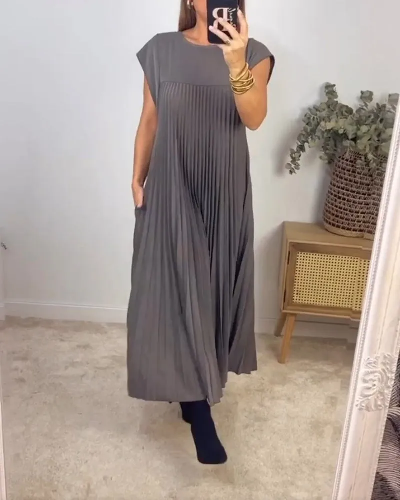 Elegant Pleated Maxi Dress | Flowy & Chic