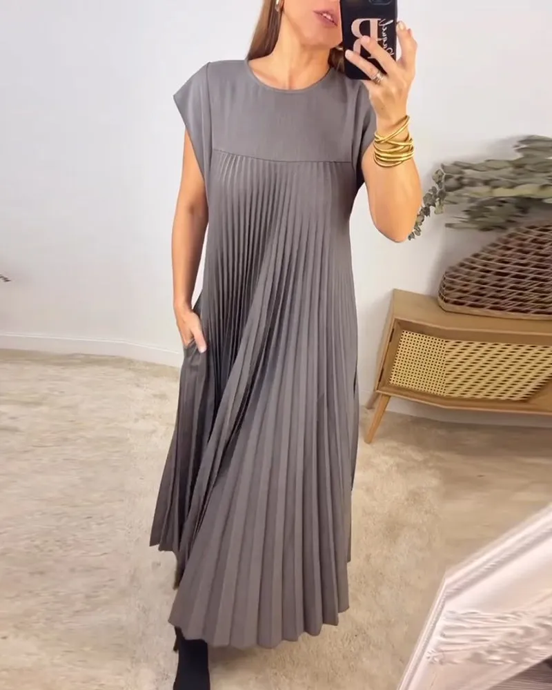 Elegant Pleated Maxi Dress | Flowy & Chic