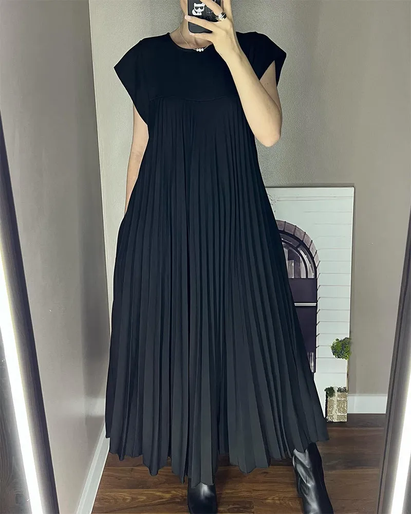 Elegant Pleated Maxi Dress | Flowy & Chic