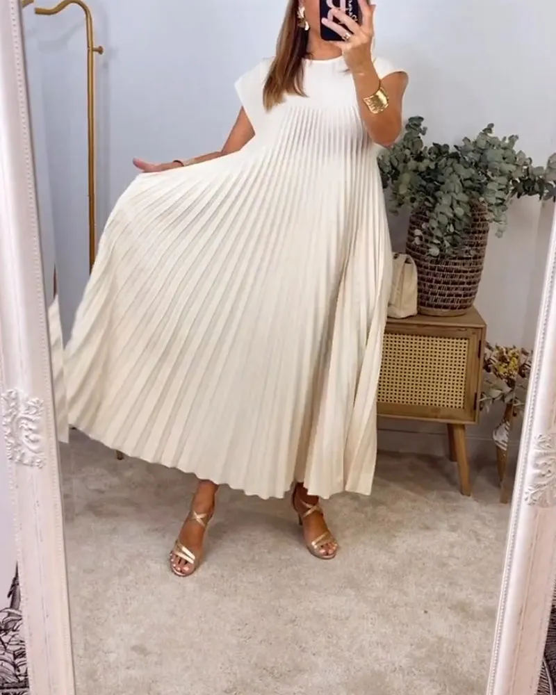 Elegant Pleated Maxi Dress | Flowy & Chic