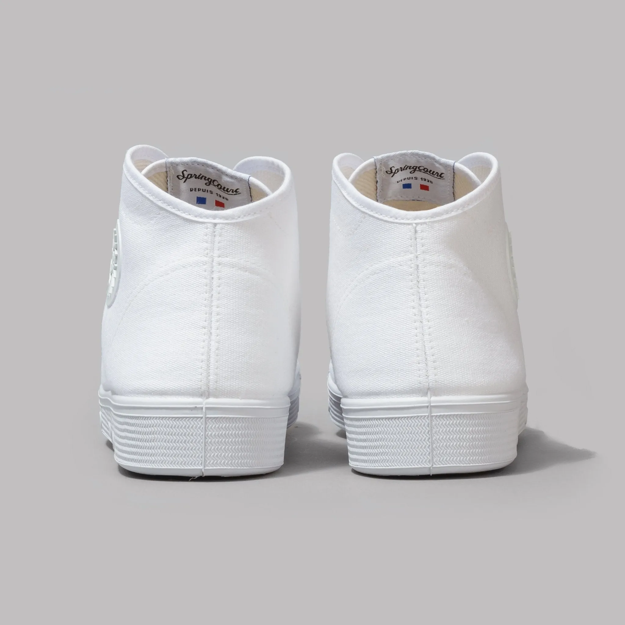 Spring Court B2 Classic Canvas (White)