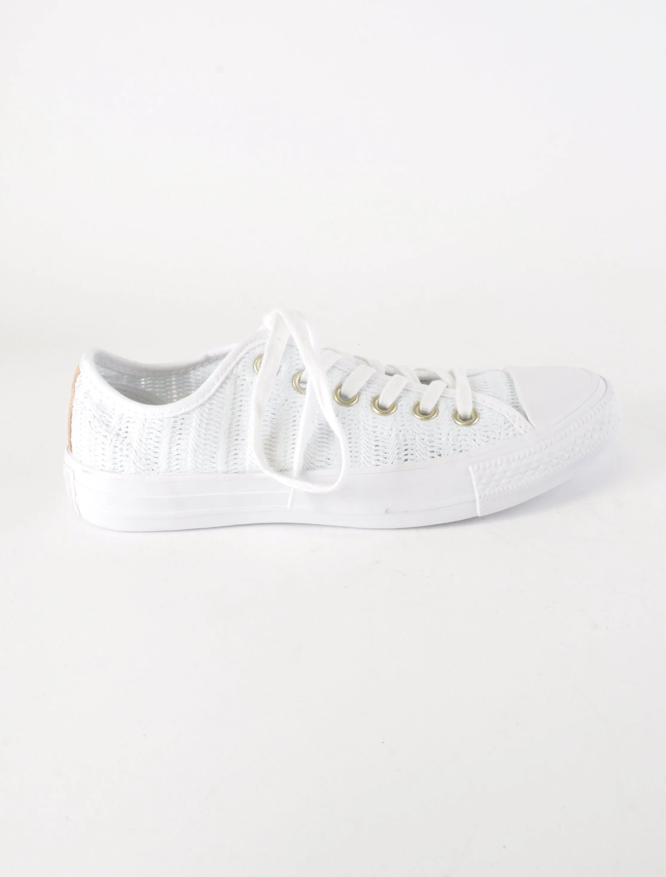 White Knitted Lowtop Converse - New But Imperfect