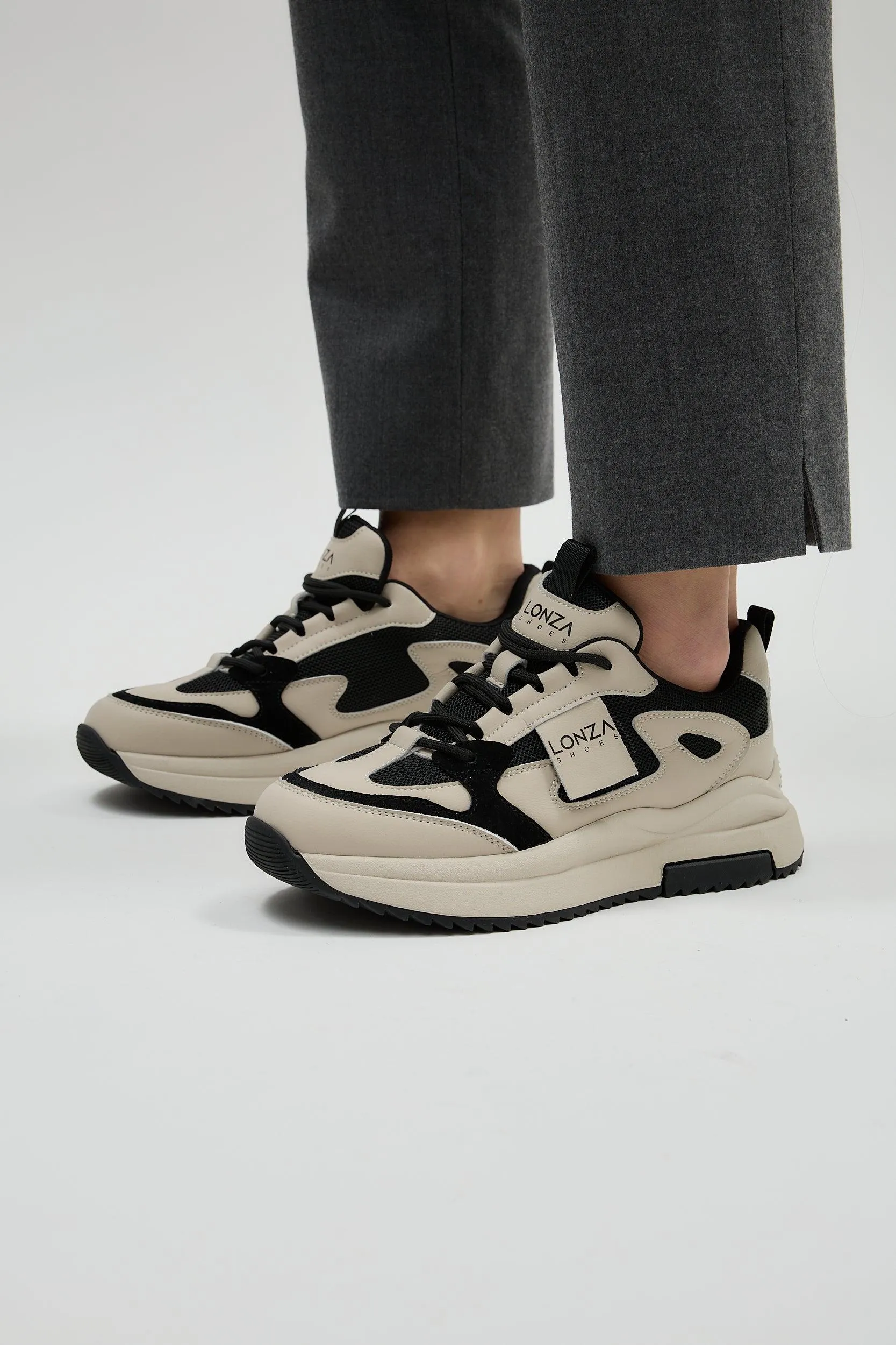 Wind Black