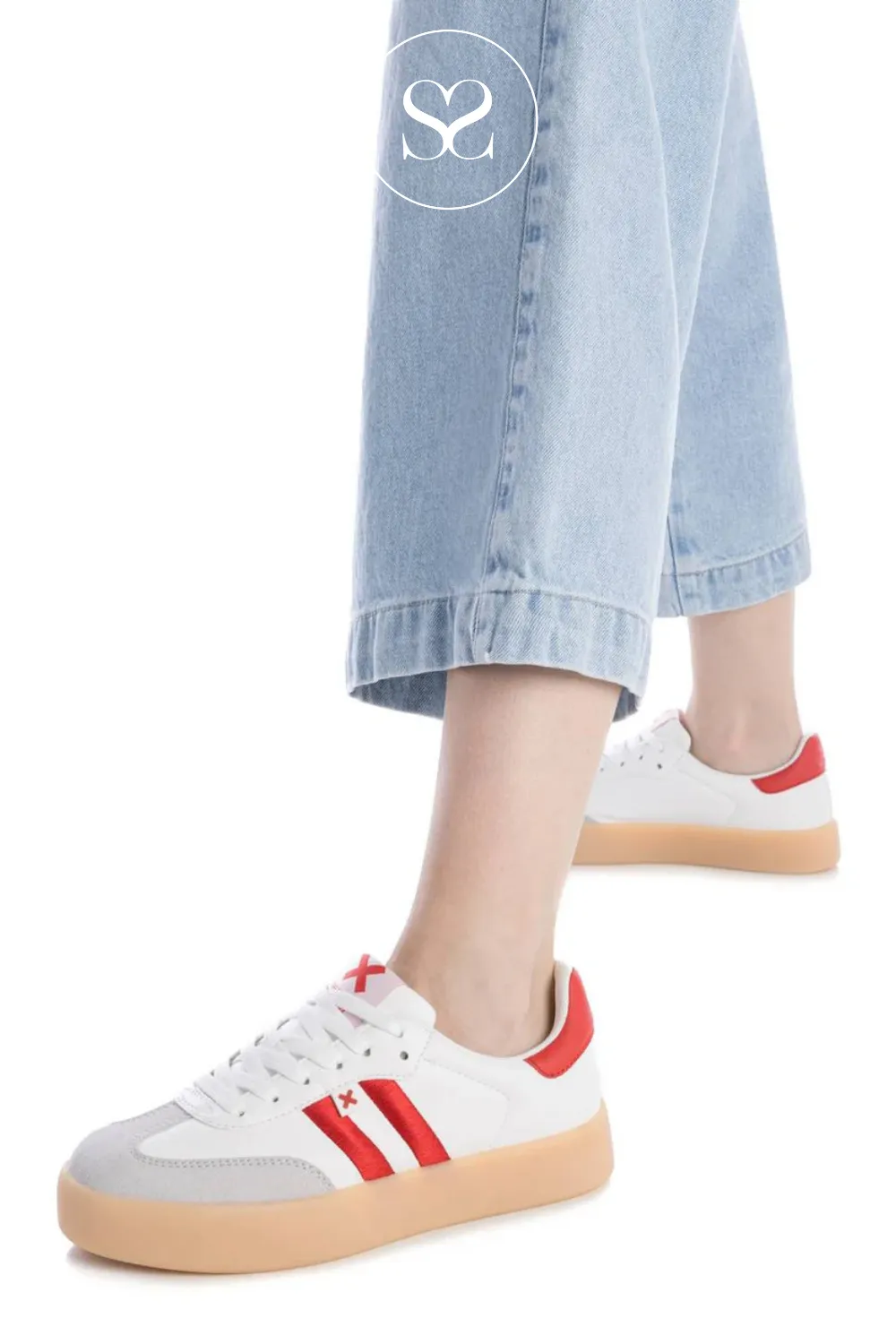 XTI 144050 WHITE & RED STRIPE PLATFORM TRAINERS